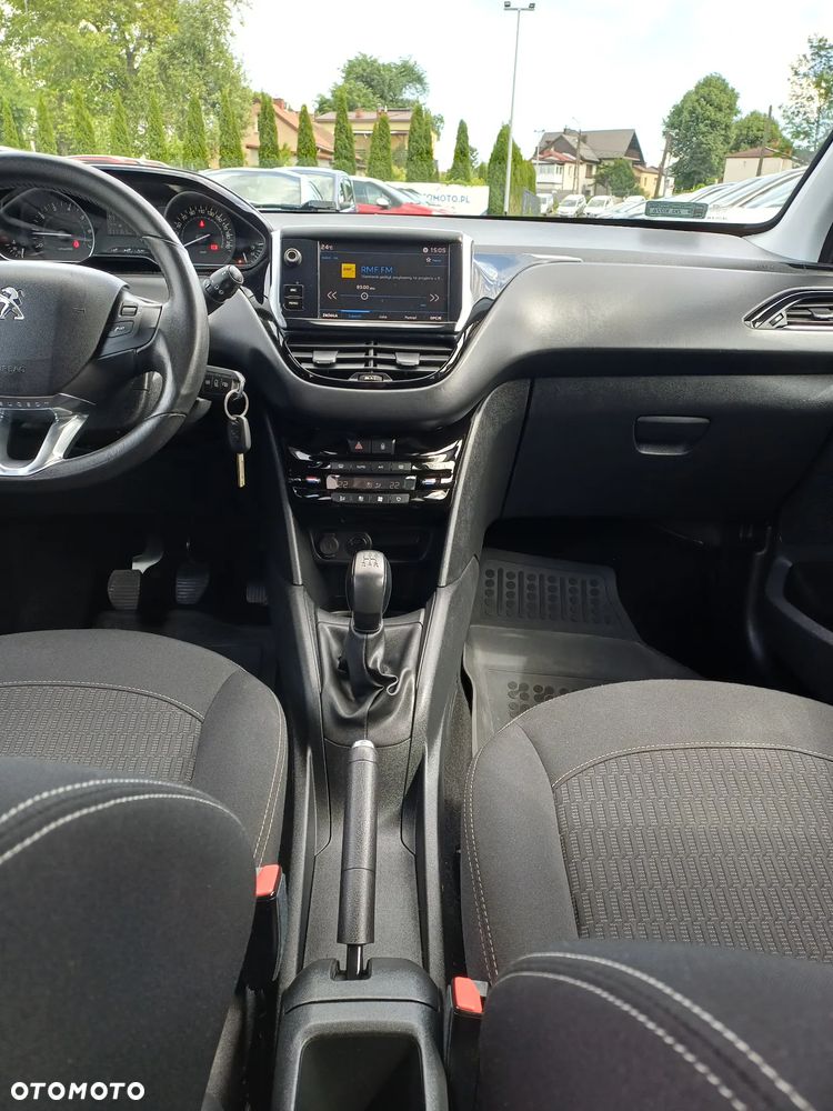Peugeot 208 PureTech 82 Stop & Start Signature - 19