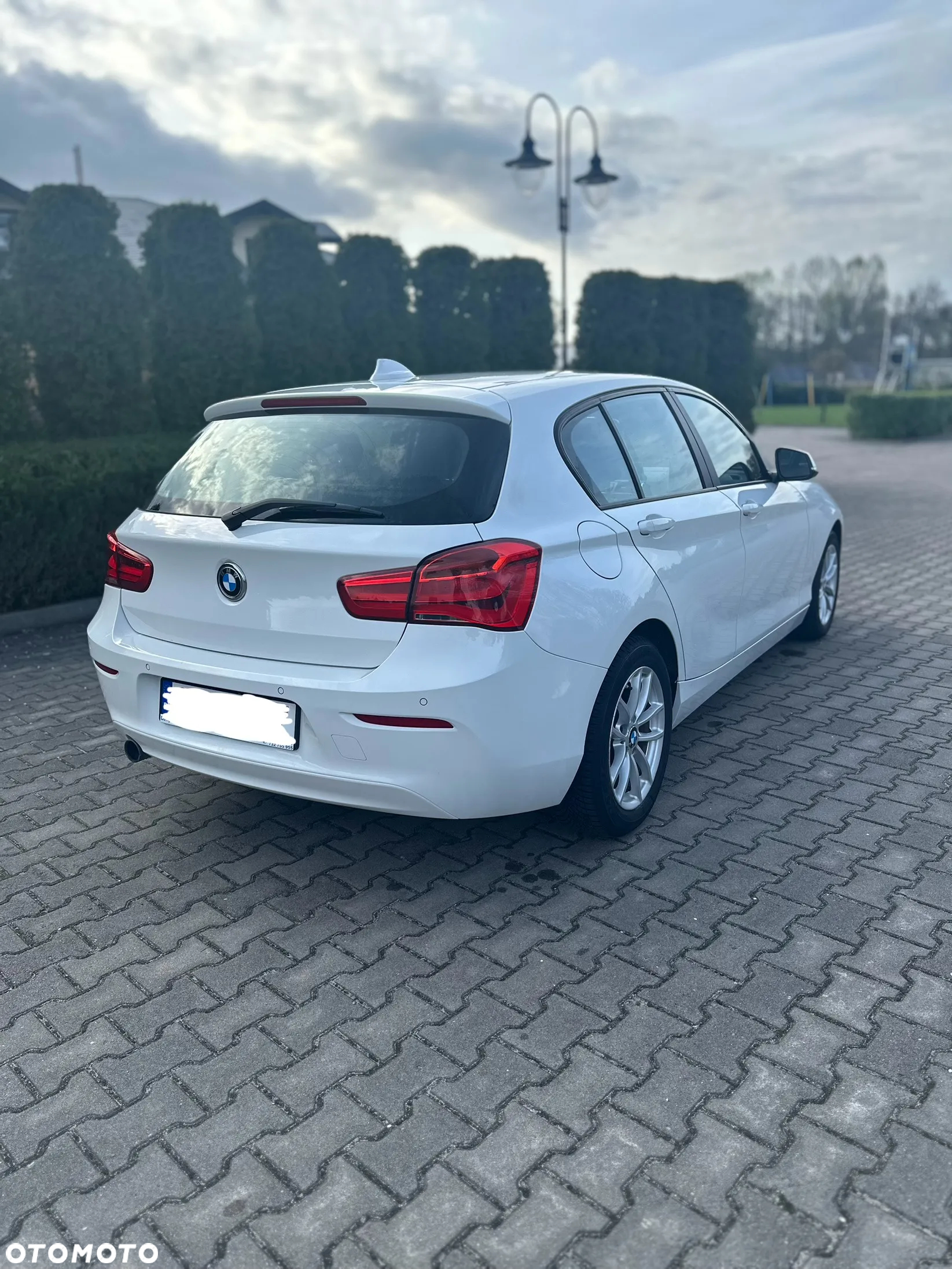 BMW Seria 1 118i - 3