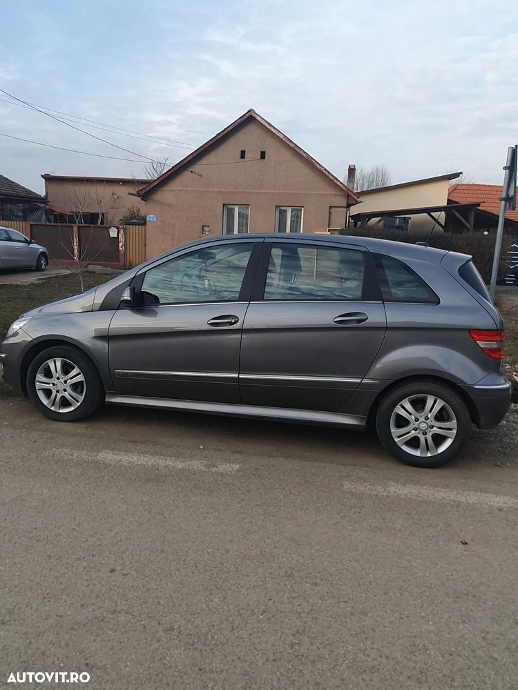Mercedes-Benz B - 3