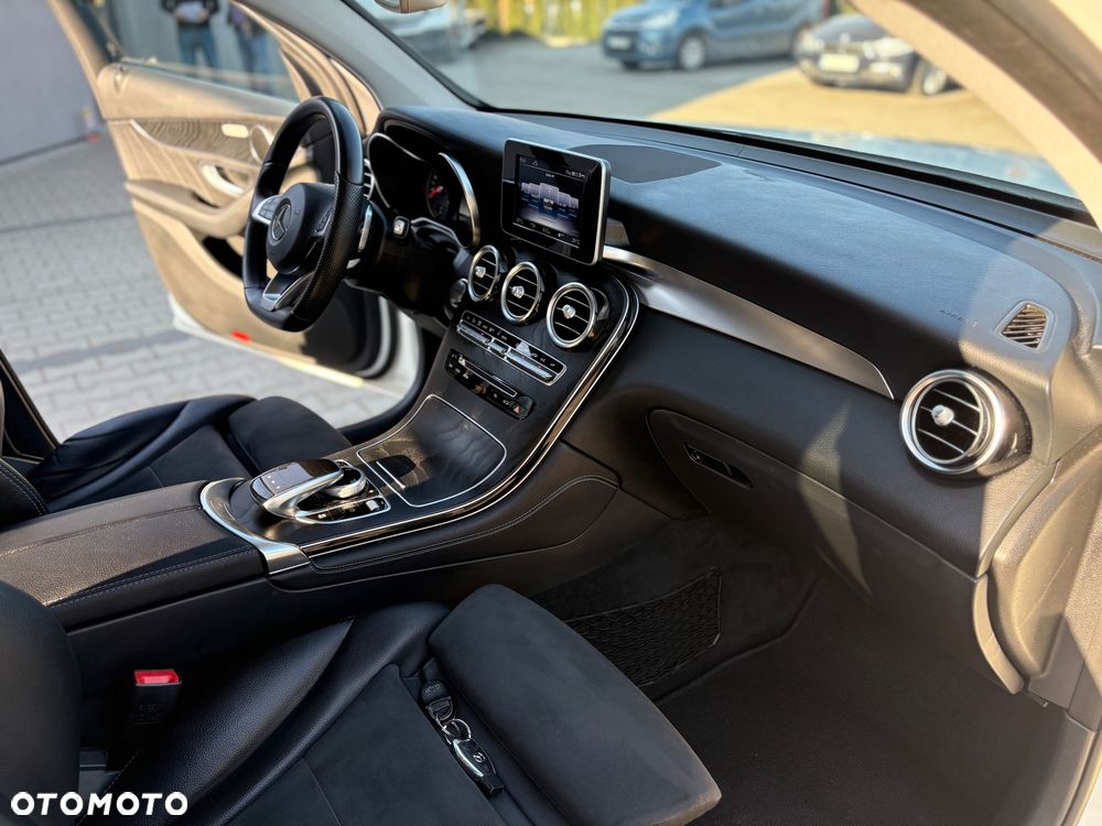 Mercedes-Benz GLC - 17