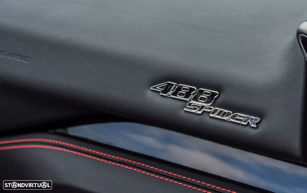 Ferrari 488 Spider - 11