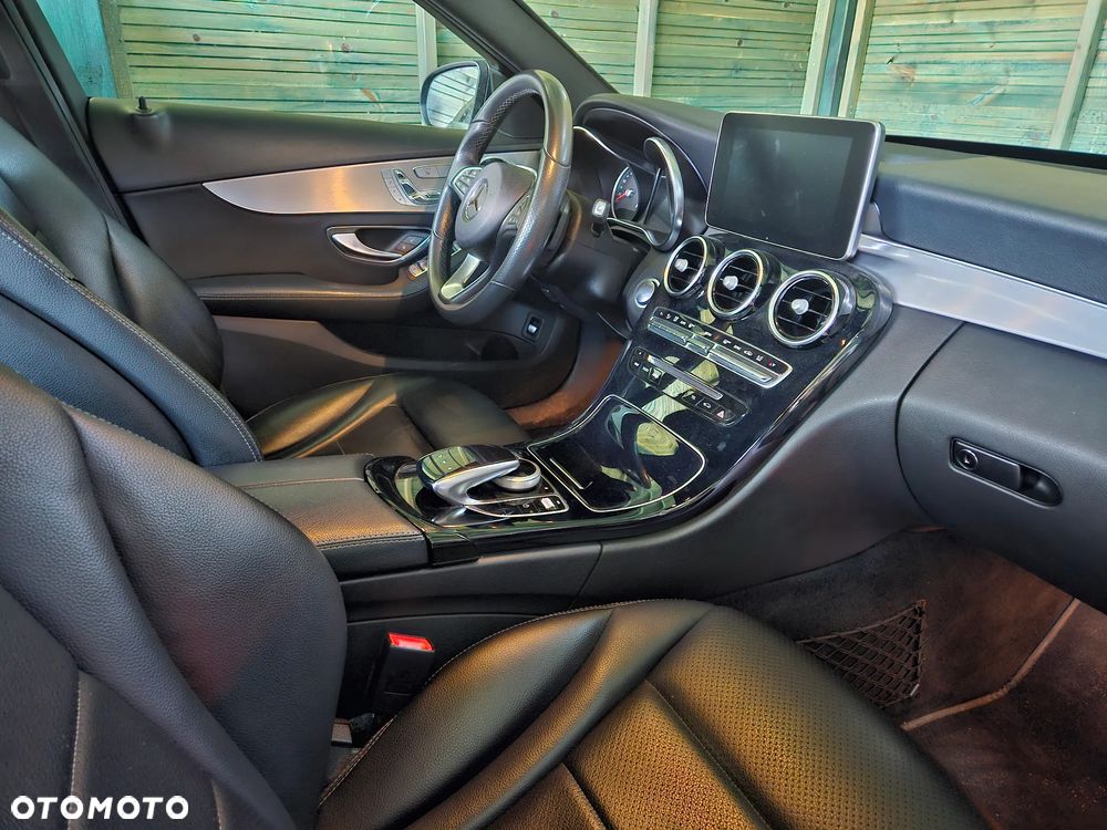 Mercedes-Benz Klasa C 300 9G-TRONIC Avantgarde - 9
