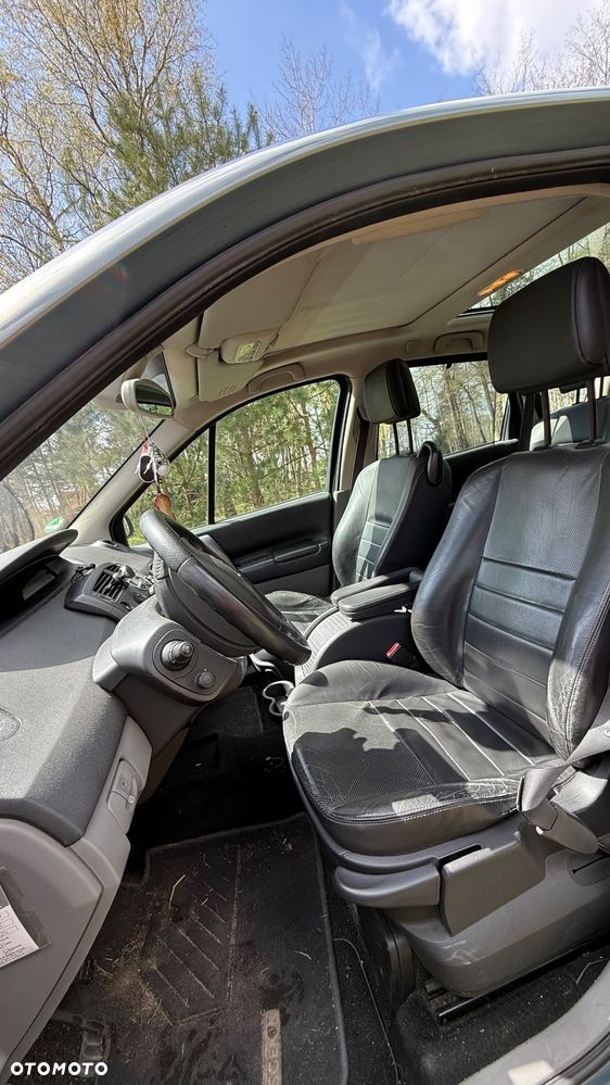 Renault Scenic 2.0T Luxe Privilege - 14