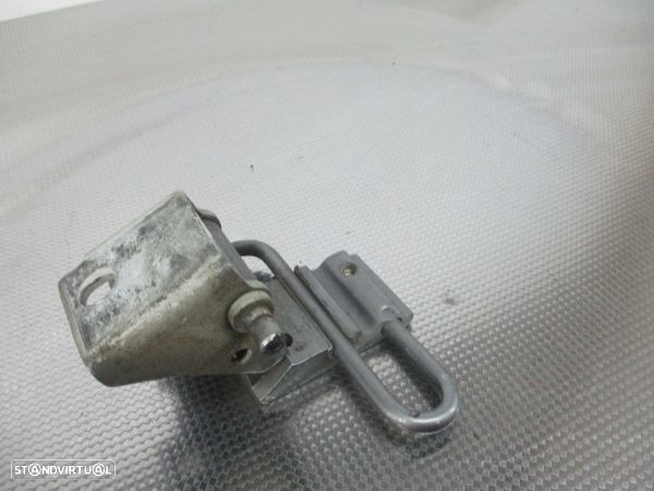 Dobradiça Porta Tras Esq Volkswagen Passat (3B3) - 2
