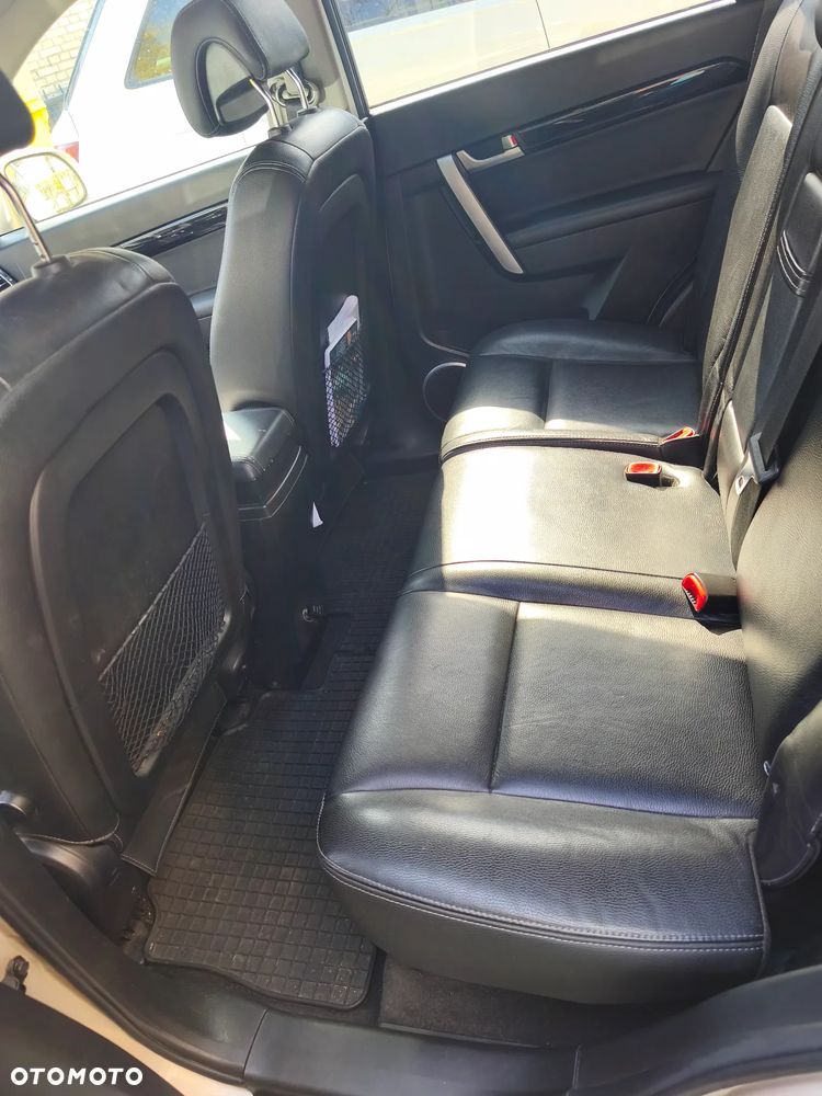 Chevrolet Captiva 2.2 D LTZ - 9