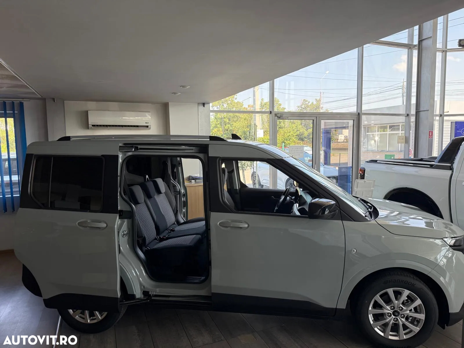 Ford Tourneo Courier 1.0 EcoBoost Titanium - 6
