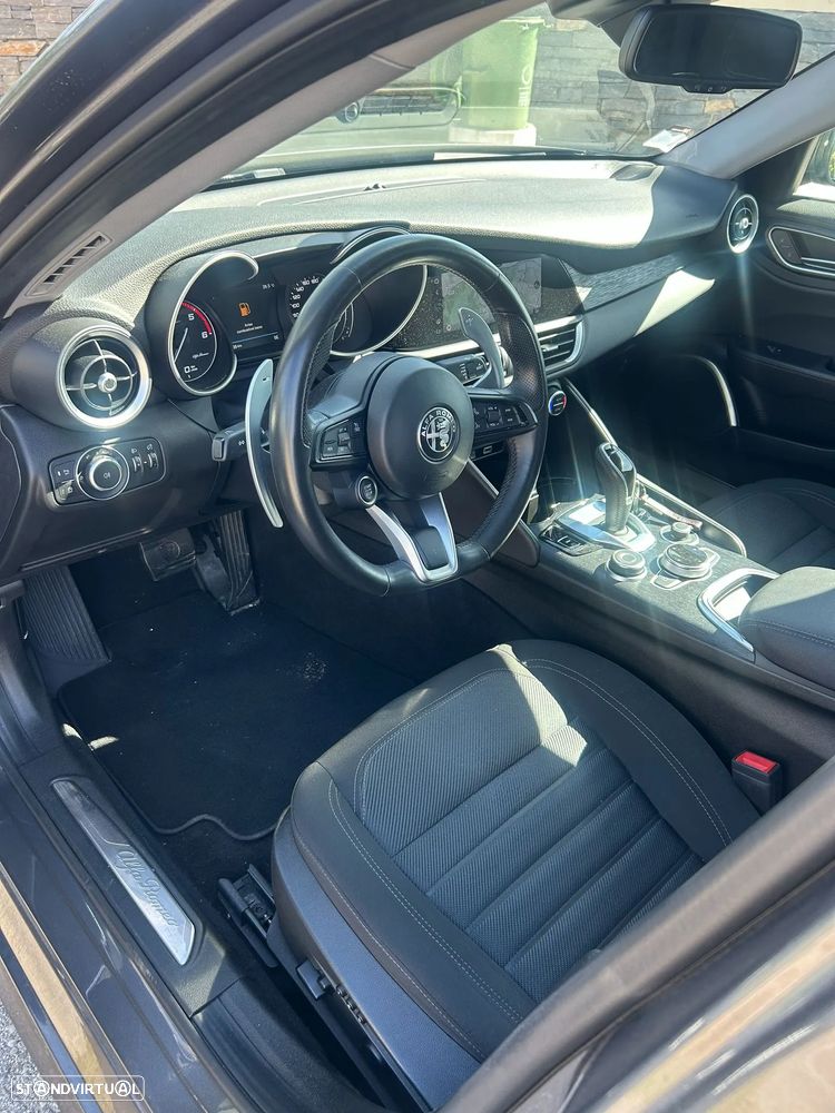 Alfa Romeo Giulia 2.2 D Super AT8 - 12