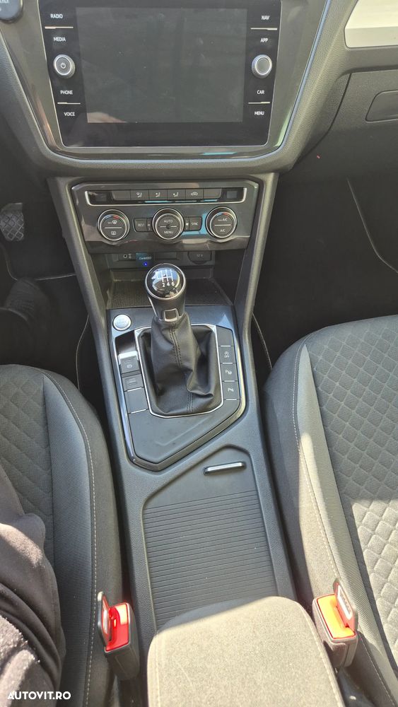 Volkswagen Tiguan - 17