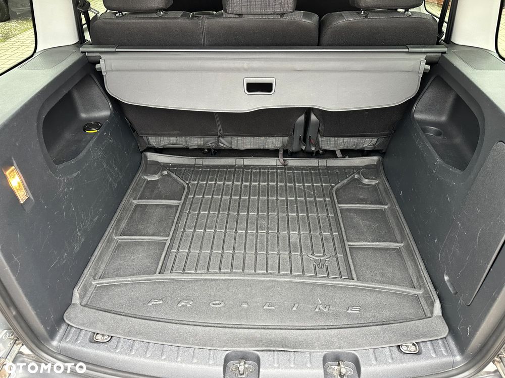 Volkswagen Caddy - 23