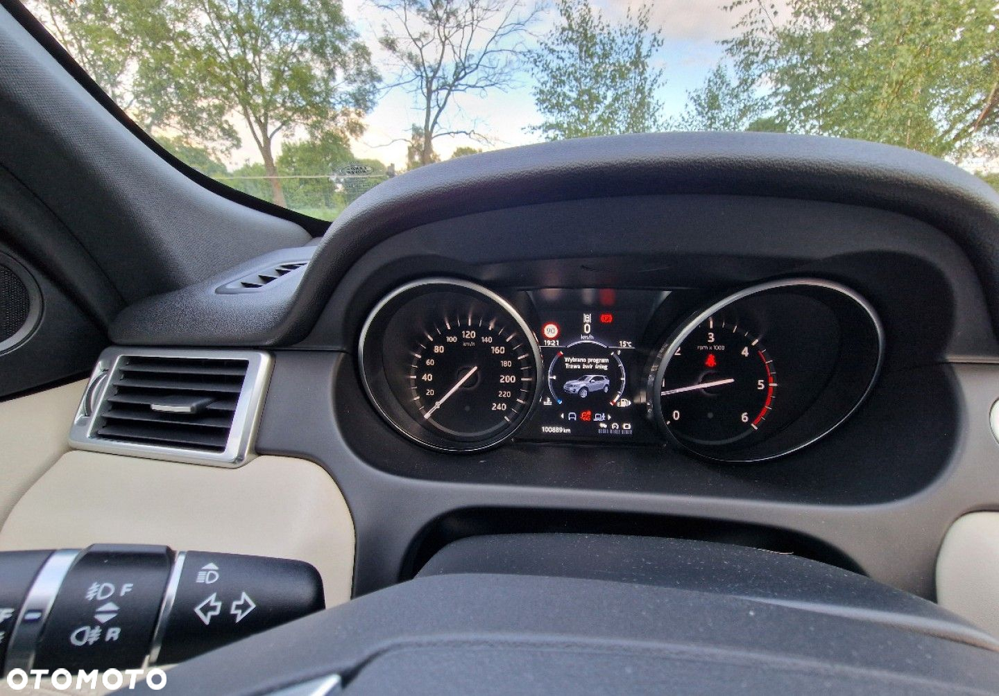 Land Rover Discovery Sport - 31