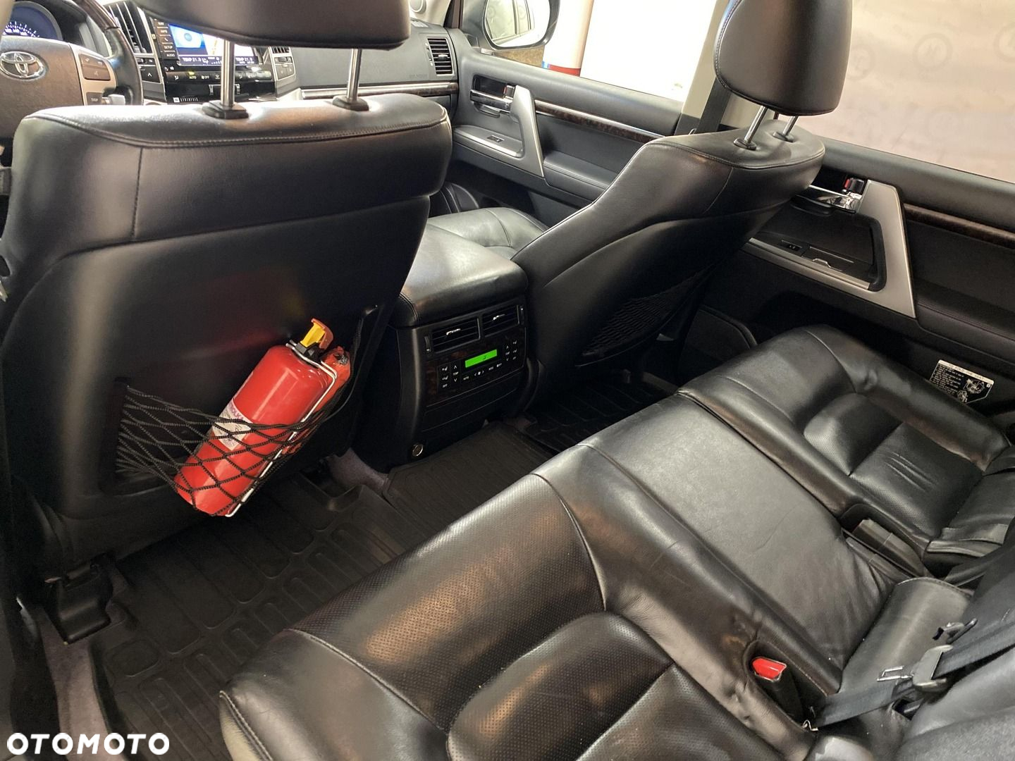 Toyota Land Cruiser - 11