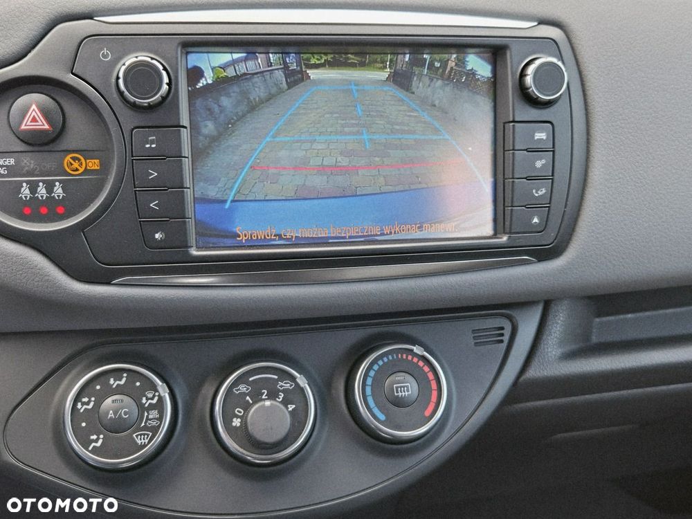 Toyota Yaris 1.33 Premium - 11