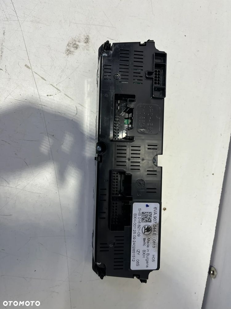 Skoda Fabia IV Panel klimatyzacji 6VA907044E - 2