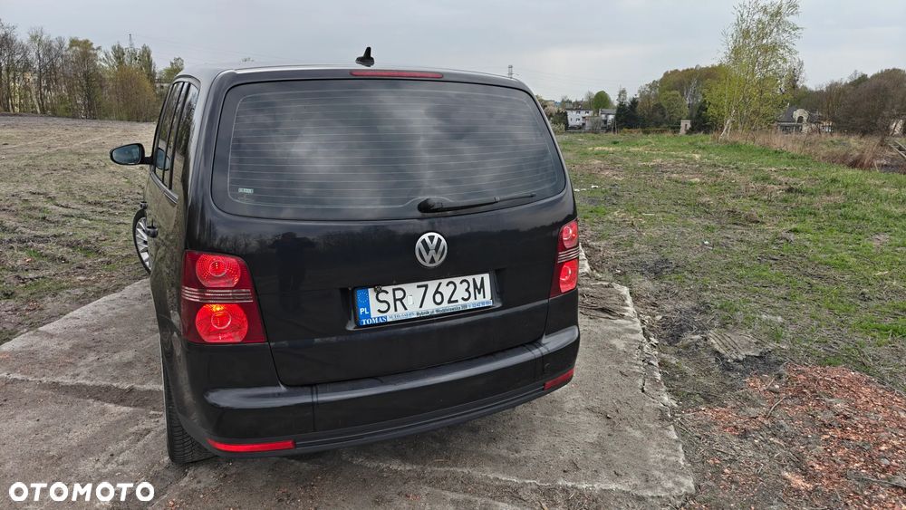 Volkswagen Touran 1.9 TDI DPF Conceptline - 3