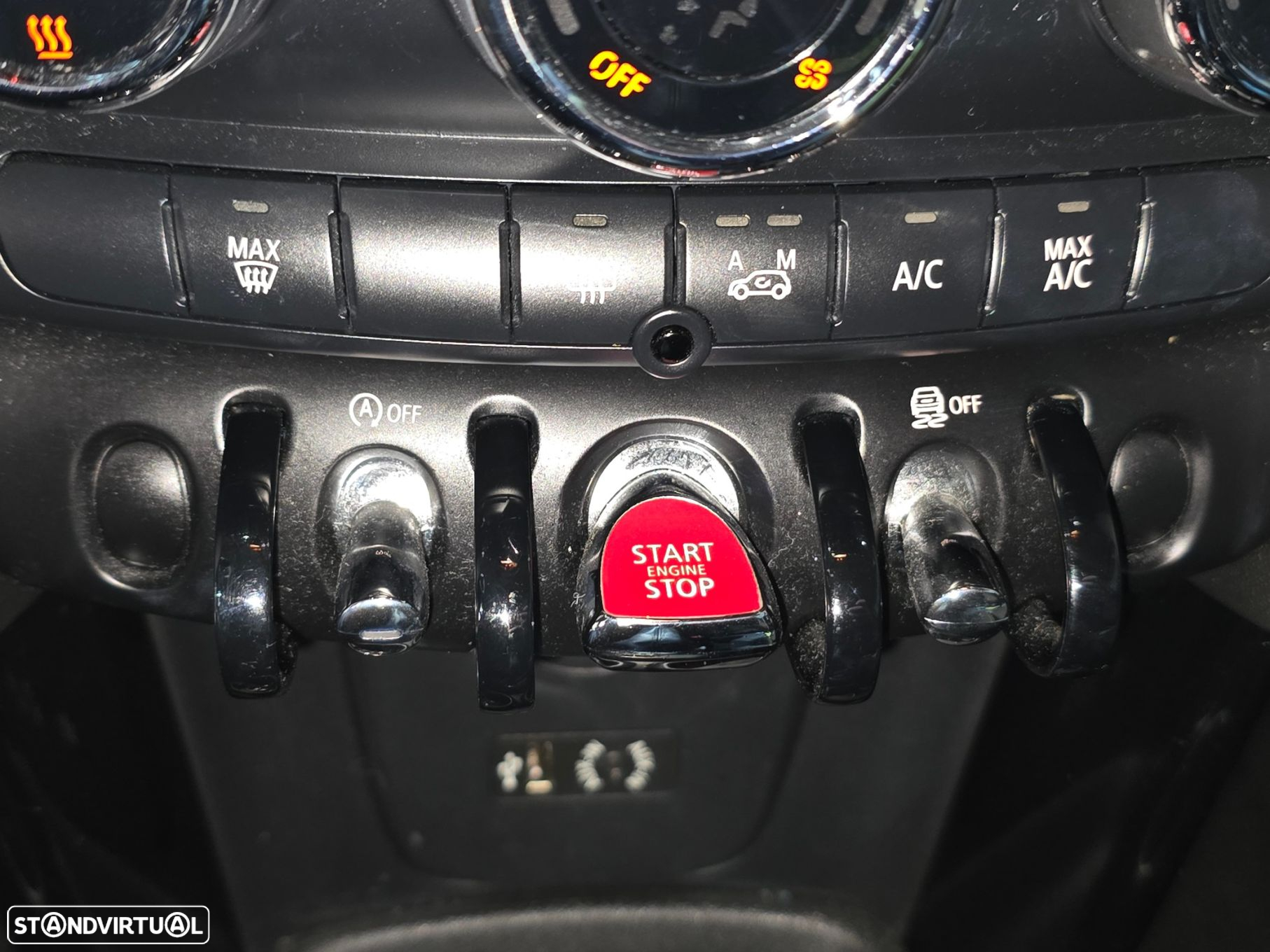 MINI 5 Portas Cooper D - 16