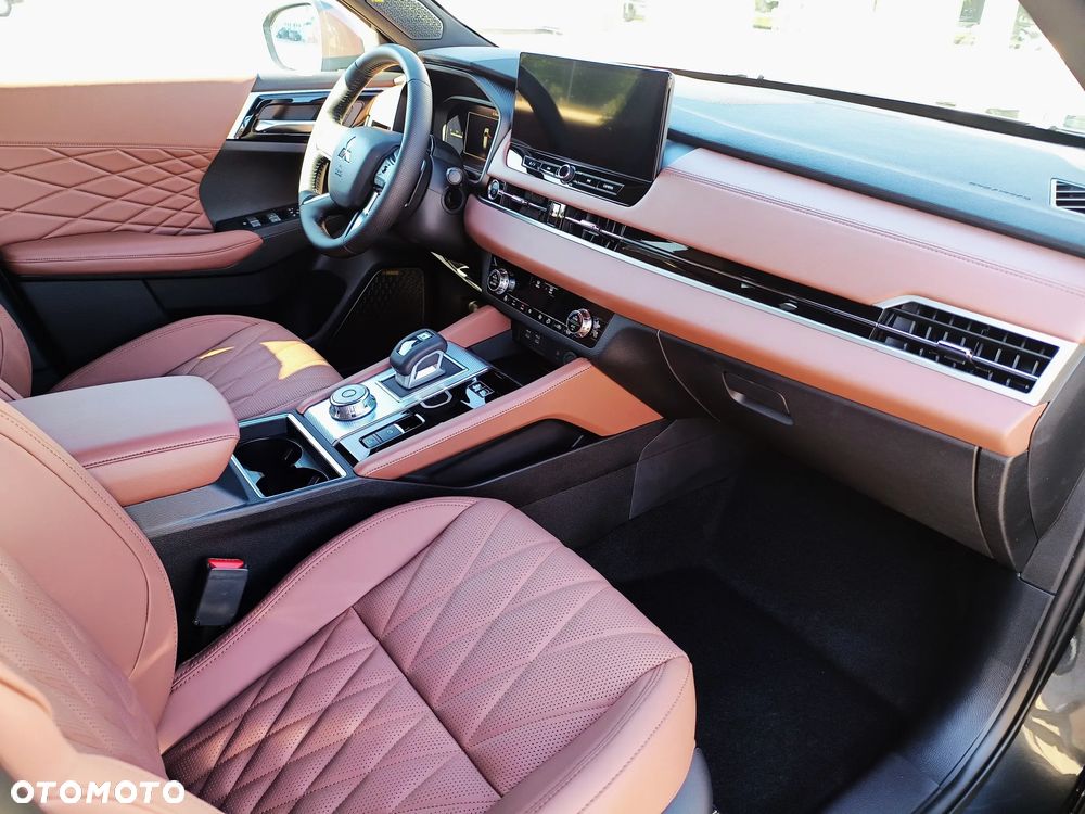 Mitsubishi Outlander Instyle - 16