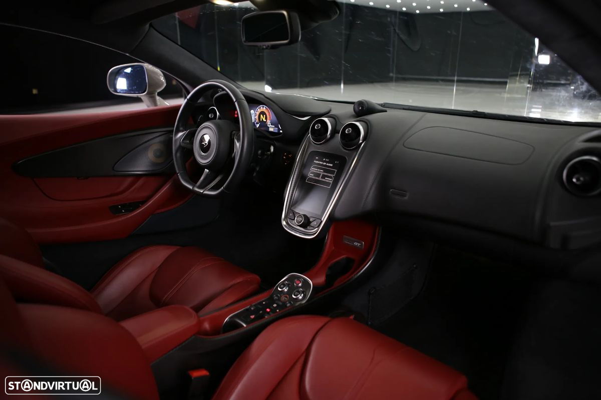 McLaren 570 - 9
