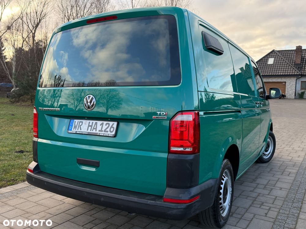 Volkswagen Transporter - 22