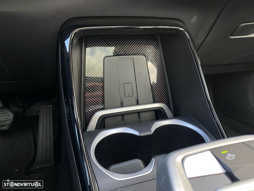 BMW iX1 eDrive20 xLine - 12