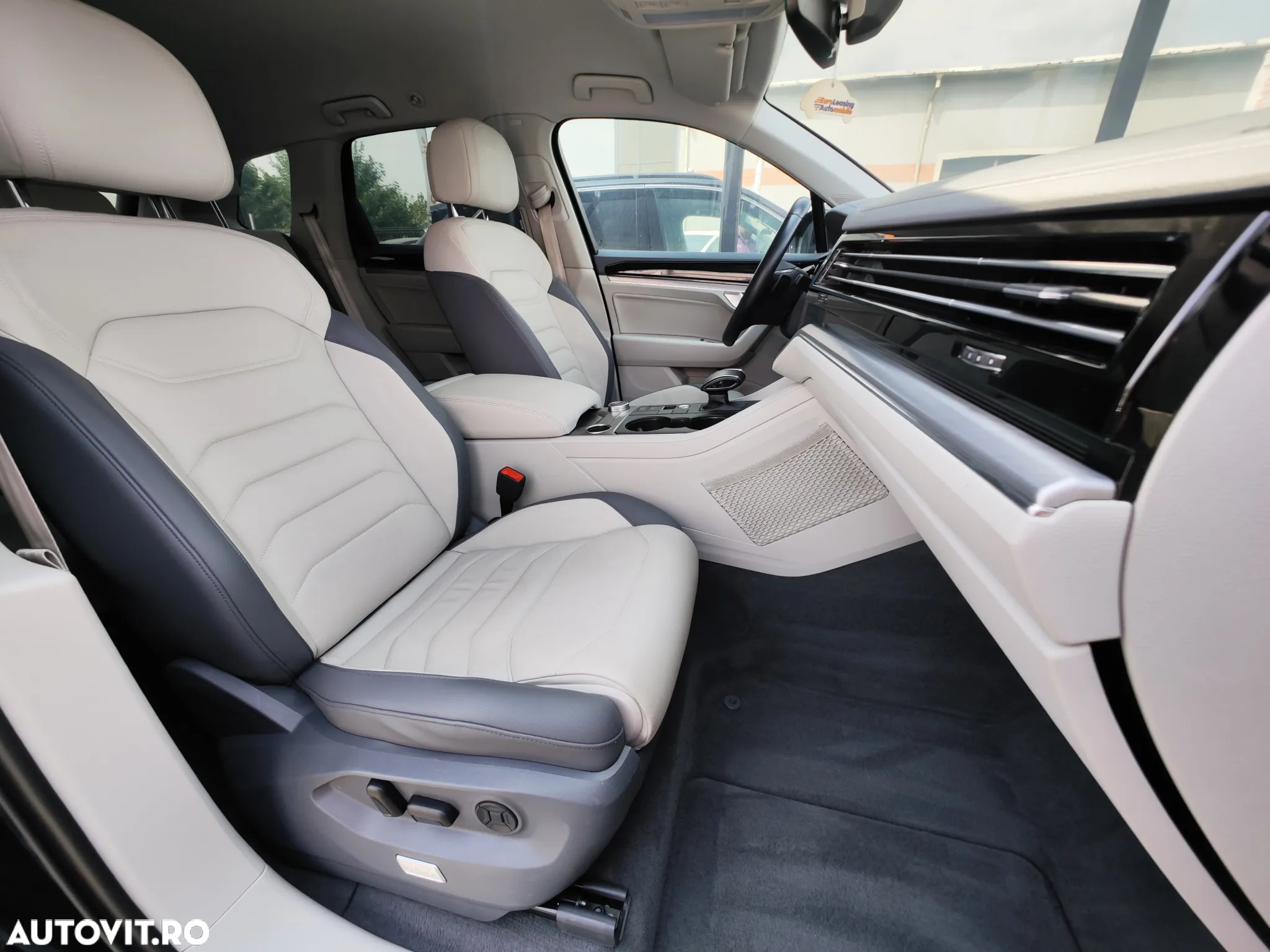 Volkswagen Touareg V6 TDI Elegance - 19