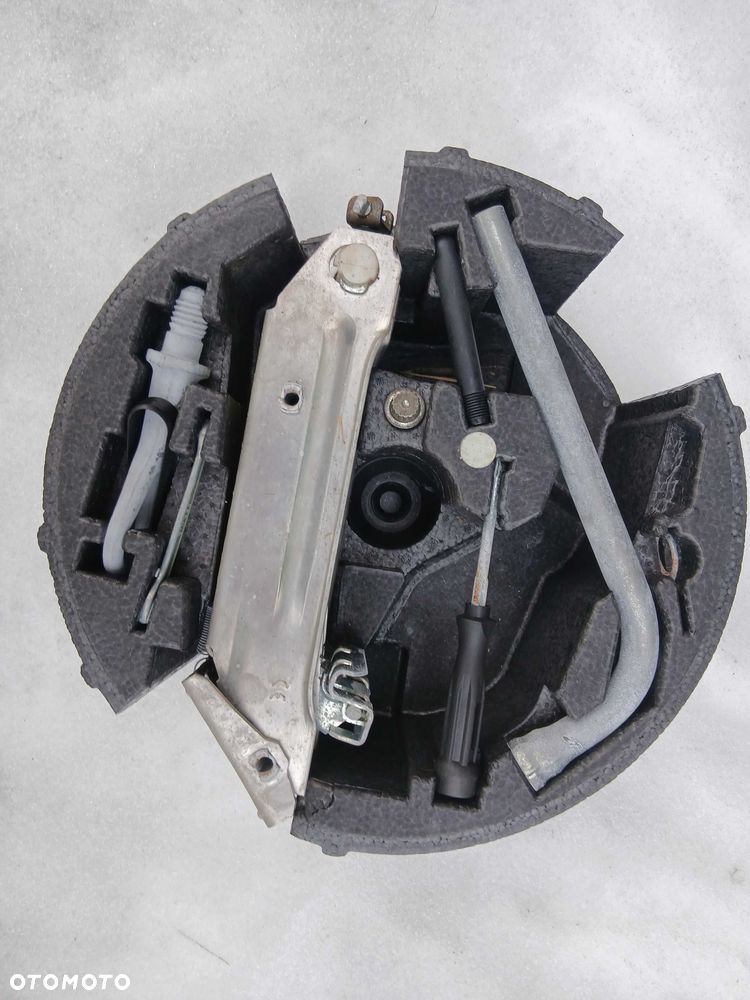 Audi A6 C5 wkładka koła zapasowego styropian organizer wytłoczka - 1