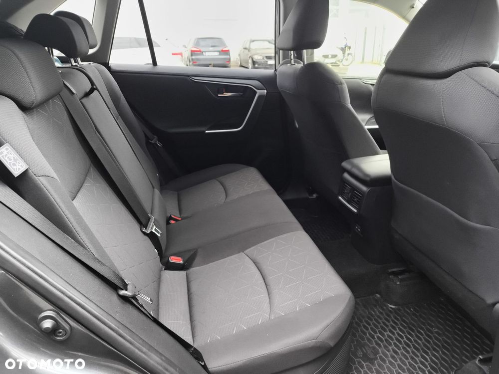 Toyota RAV4 - 10