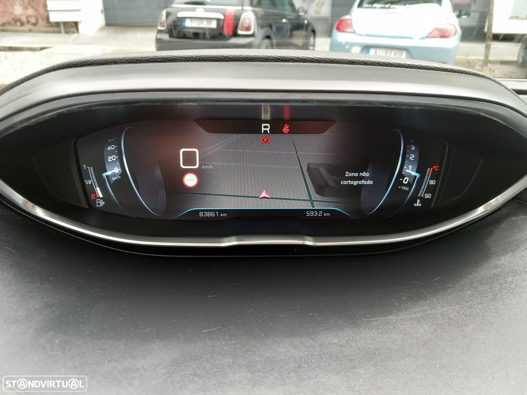 Peugeot 5008 1.5 BlueHDi Allure EAT8 - 32