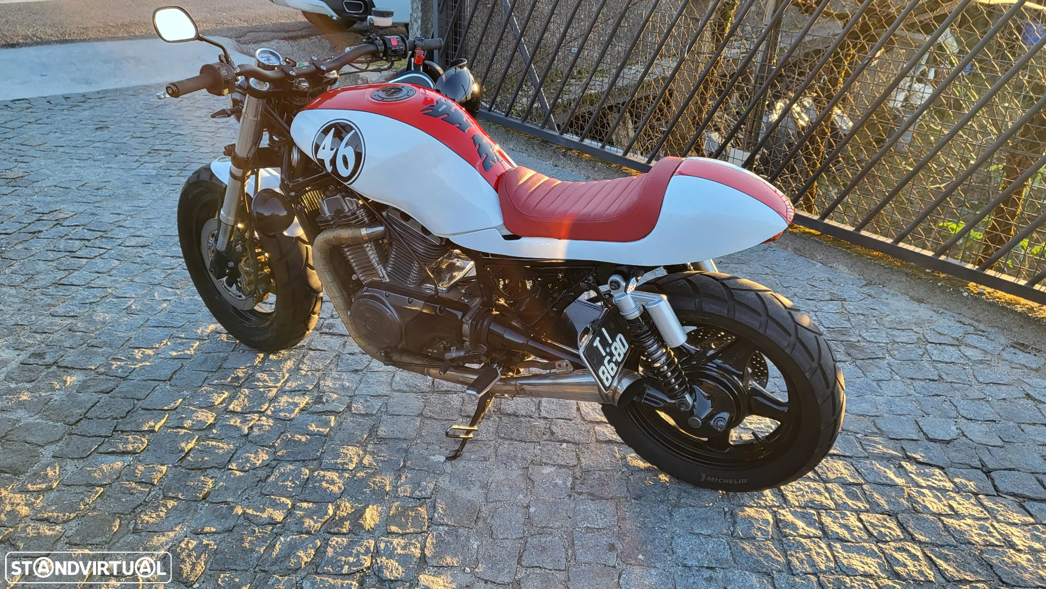 Suzuki VX 800 Café Racer - 5