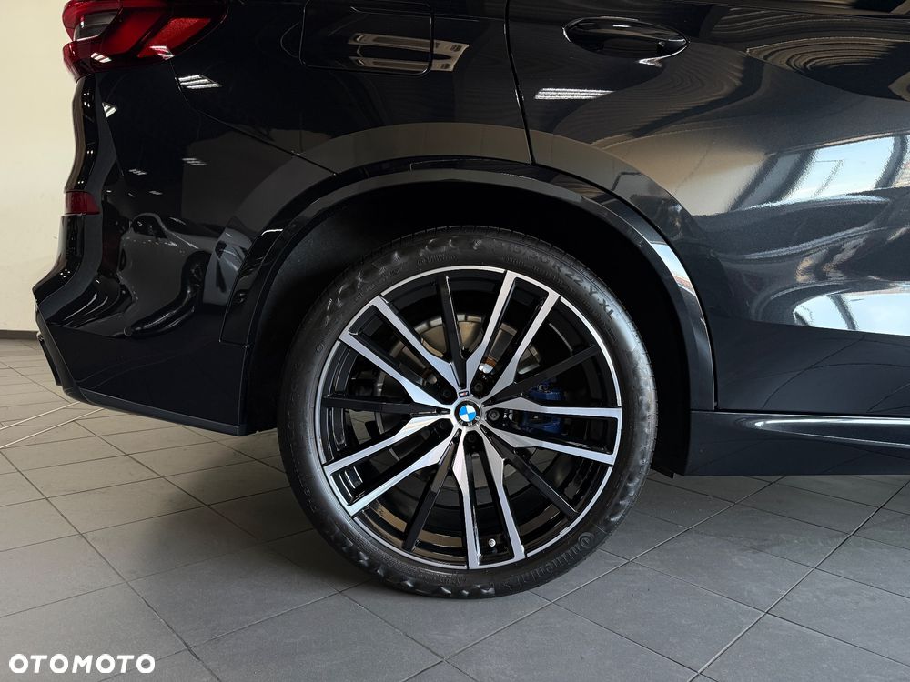 BMW X5 M M50i - 9
