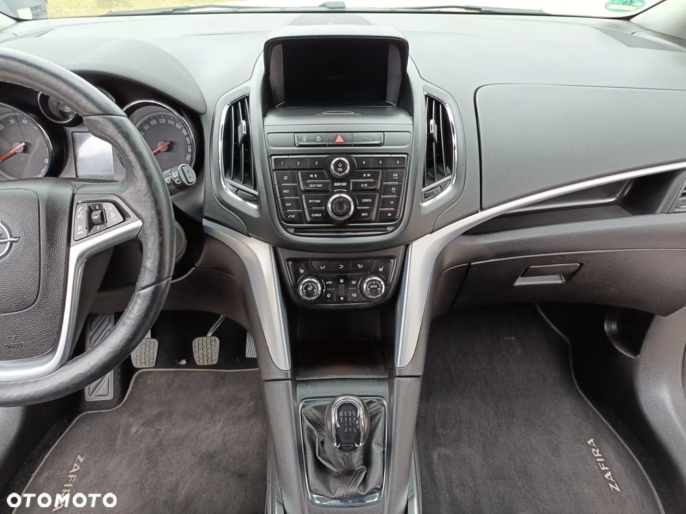 Opel Zafira - 24