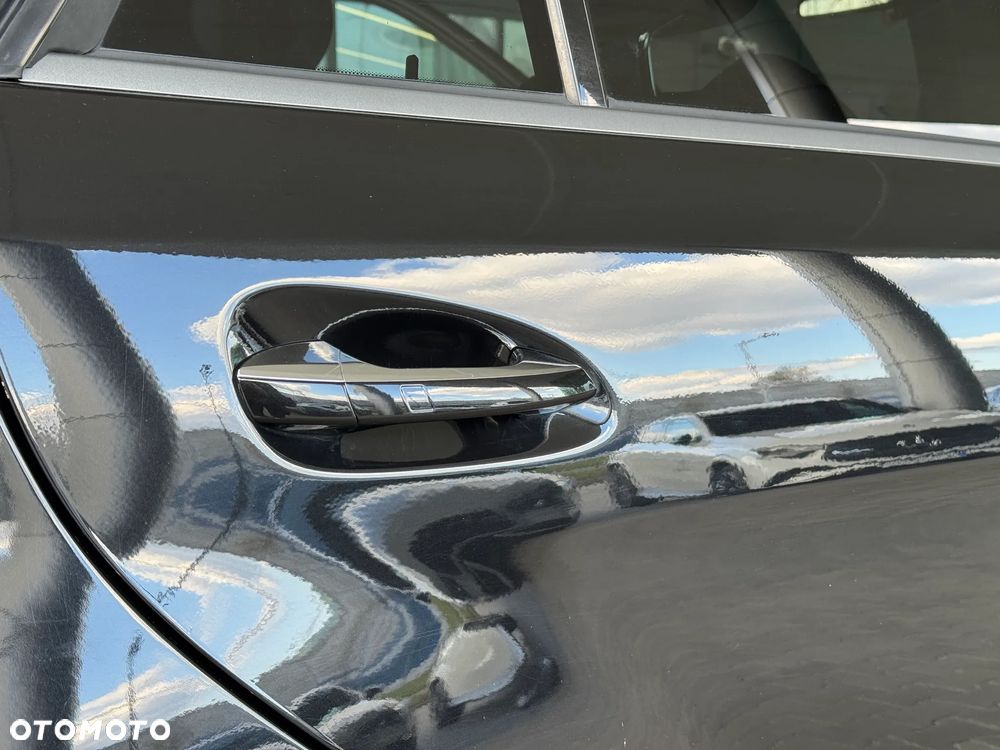 Mercedes-Benz ML 63 AMG 4-Matic - 22