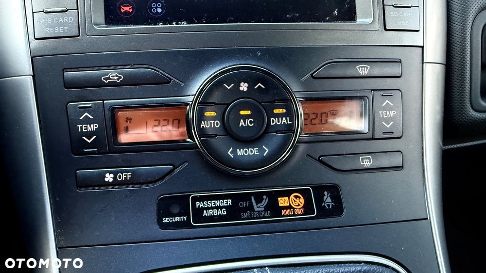 Toyota Auris 1.6 Executive - 29