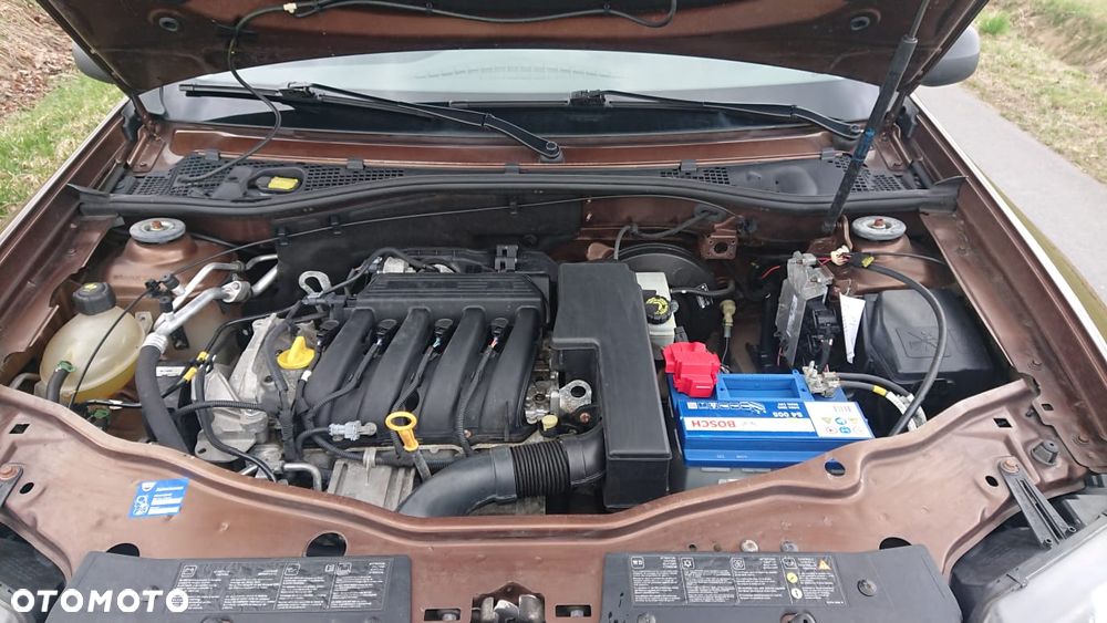 Dacia Duster 1.6 16V 105 4x4 Laureate - 22