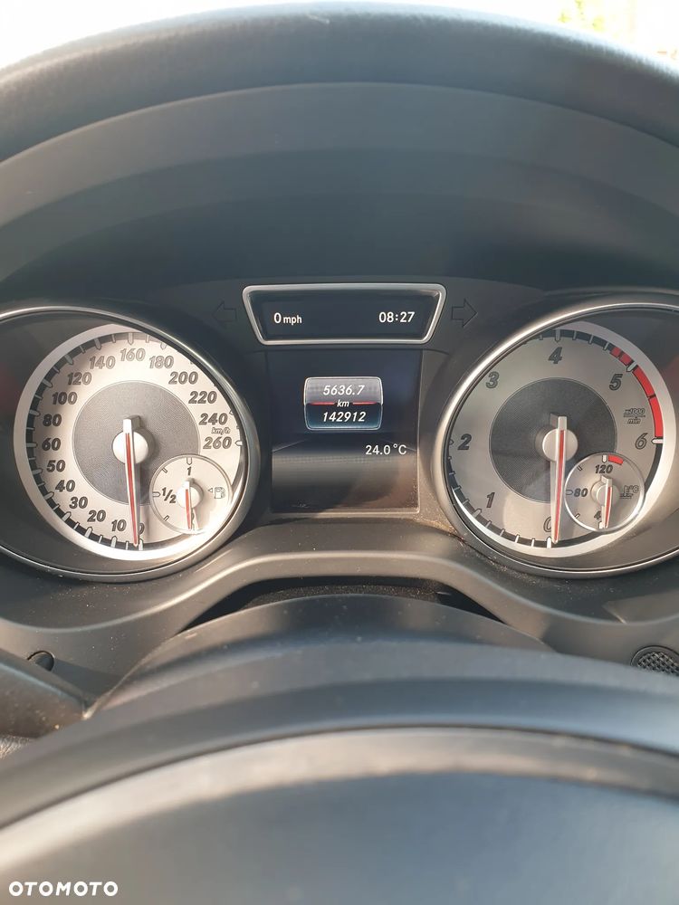 Mercedes-Benz GLA 200 d - 18