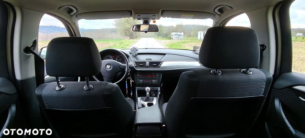 BMW X1 sDrive16d xLine - 11