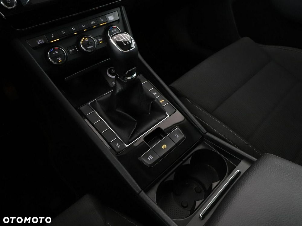 Skoda Superb 1.6 TDI Ambition - 30