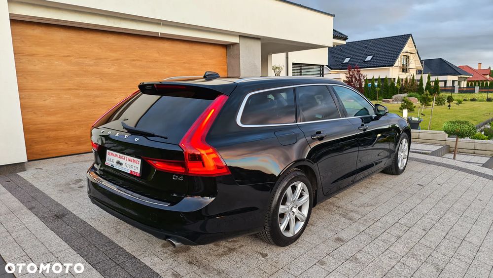 Volvo V90 D4 Geartronic Kinetic - 38