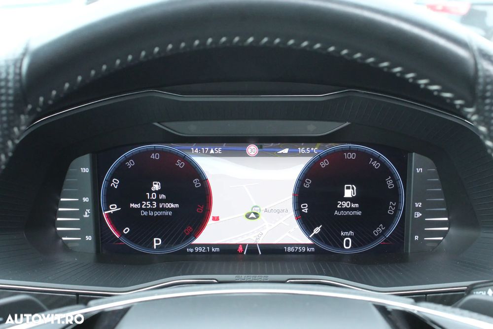 Skoda Superb 1.5 TSI DSG Sportline - 17