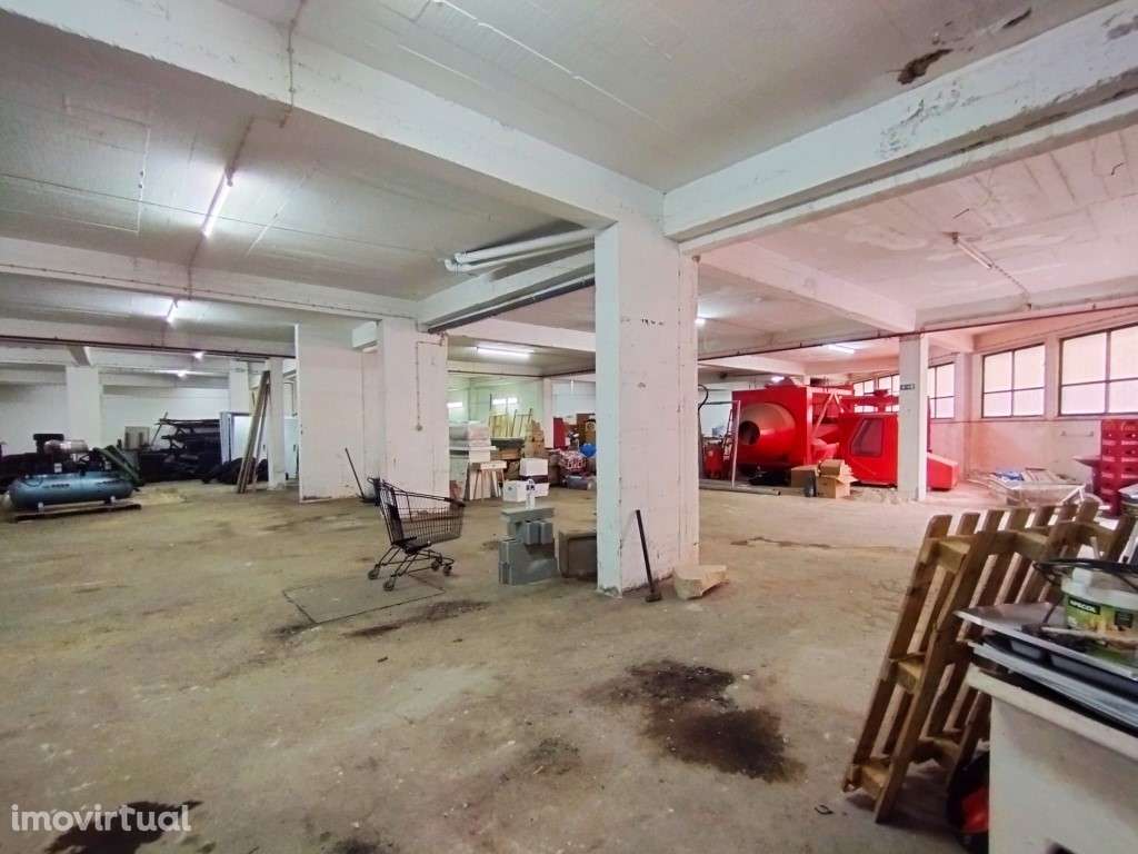 Armazém Industrial em Sintra - Grande imagem: 4/7