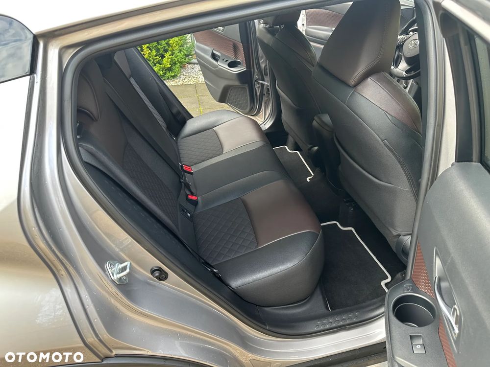 Toyota C-HR 1.2 T Prestige - 26