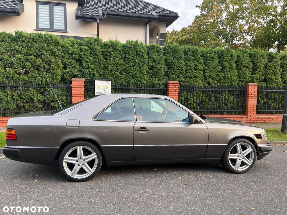 Mercedes-Benz W124 (1984-1993) - 2