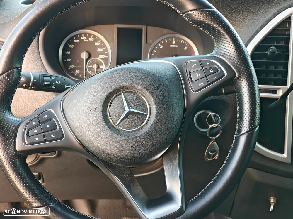 Mercedes-Benz Vito Tourer Longa Aut. SELECT - 19