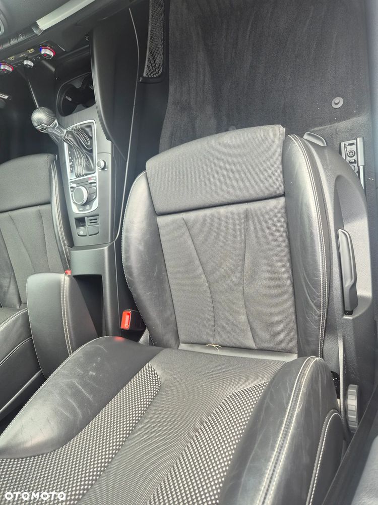 Audi A3 Sportback 2.0 TDI S tronic S line Sportpaket - 15