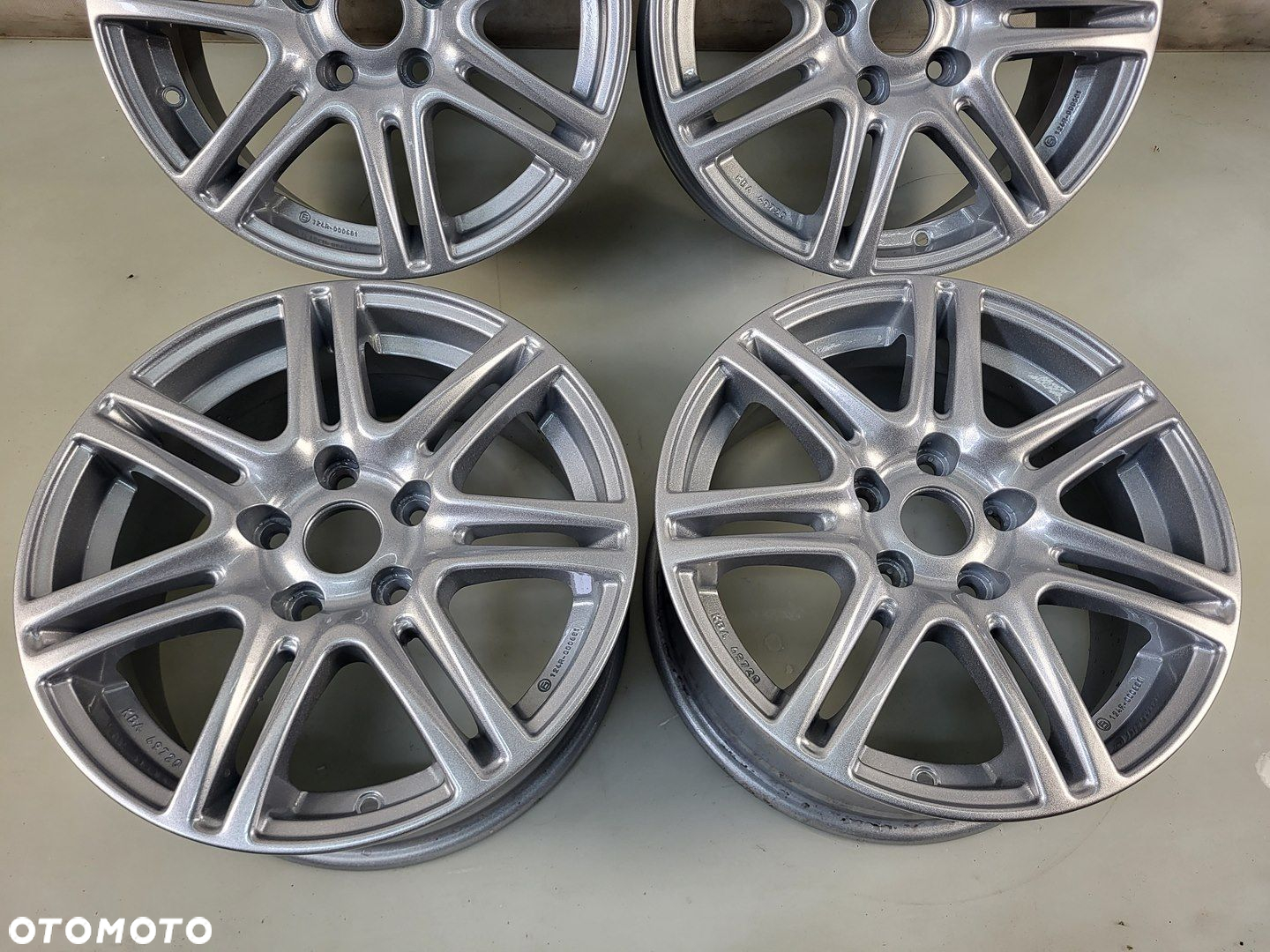 felgi aluminiowe 16" 7Jx16 ET 52 5x112 RC28 BMW AUDI SKODA SEAT VW - 4