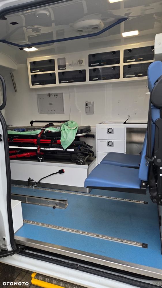 Renault Master Ambulans karetka gwarancja - 11