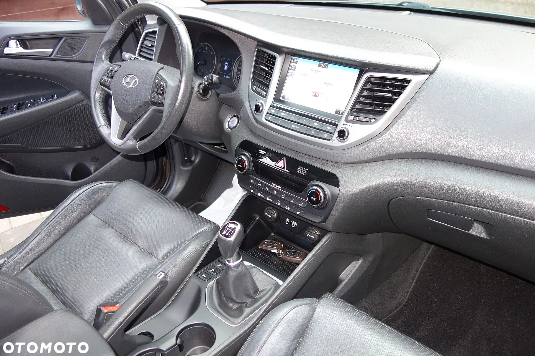 Hyundai Tucson 1.7 CRDI BlueDrive Style 2WD - 32