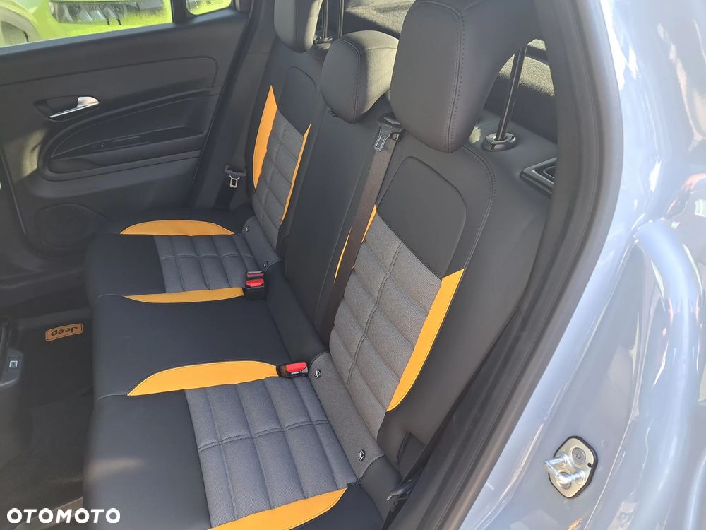 Jeep Avenger 1.2 T3 mHEV The North Face 4xe eDCT6 - 18