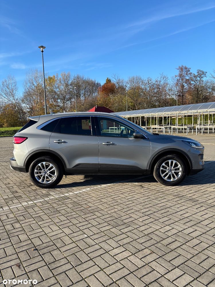 Ford Kuga 2.5 FHEV FWD Titanium - 4