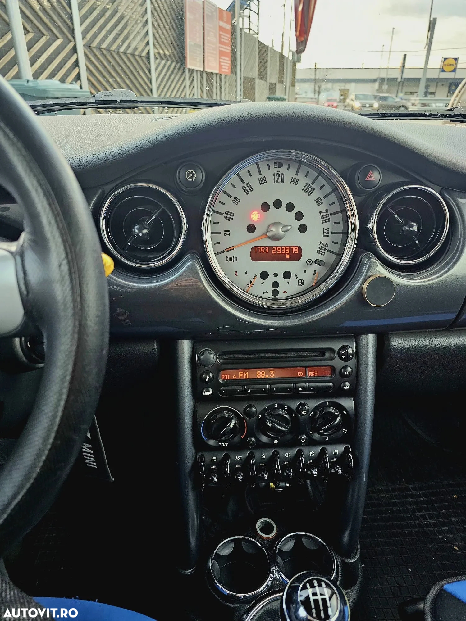 Mini ONE - 5