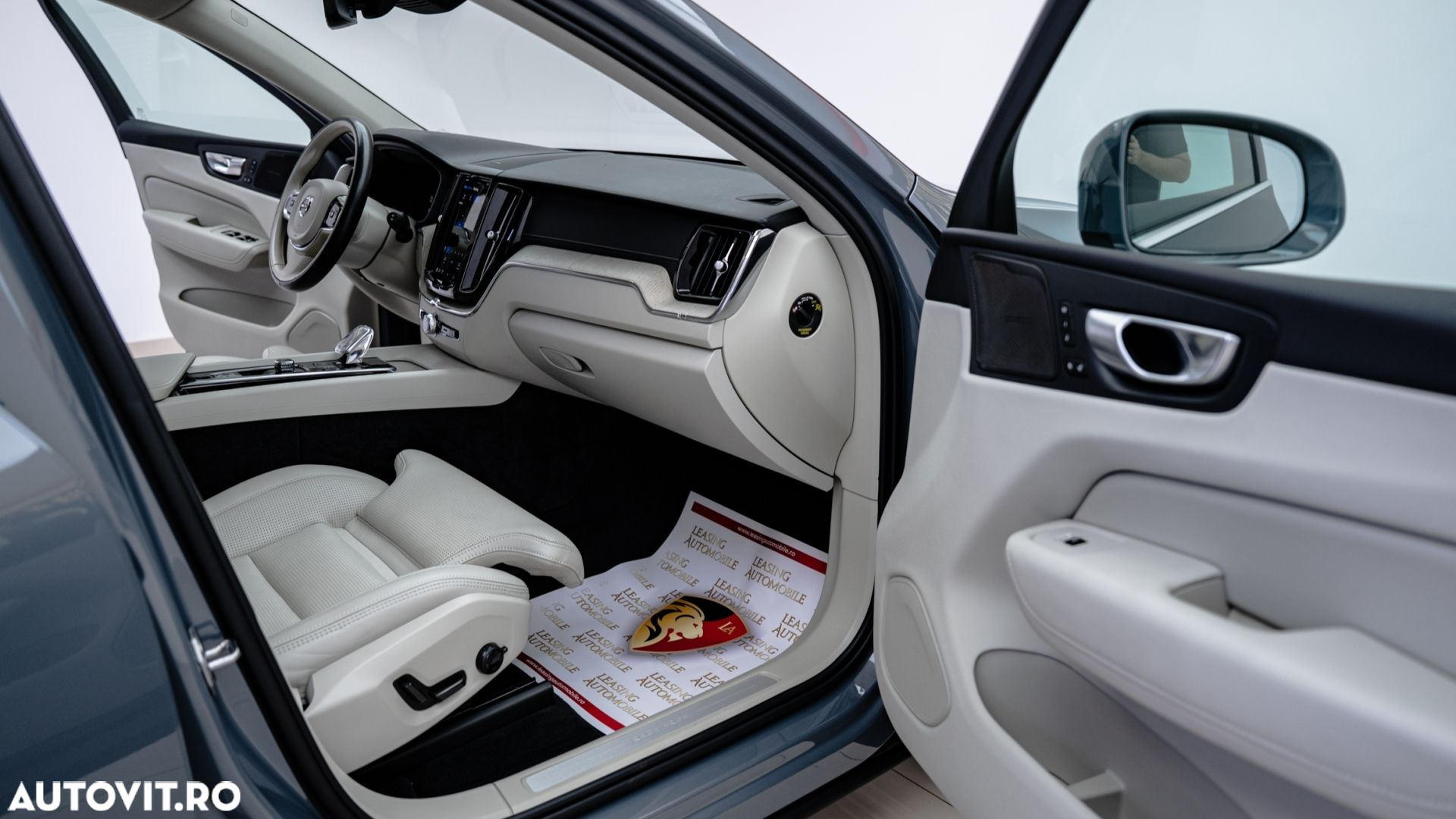 Volvo XC 60 Recharge T8 Twin Engine eAWD Inscription - 16